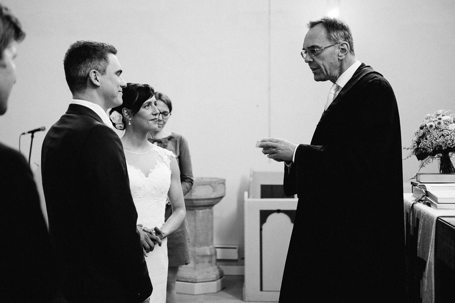 Hochzeit im Kloster Haydau Hochzeitsfotografie Kassel Morschen Hochzeitsfotograf Wedding Photographer Ganztagesreportage Blumenkinder