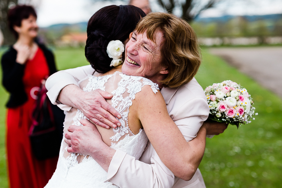 Hochzeit im Kloster Haydau Hochzeitsfotografie Kassel Morschen Hochzeitsfotograf Wedding Photographer Ganztagesreportage Blumenkinder