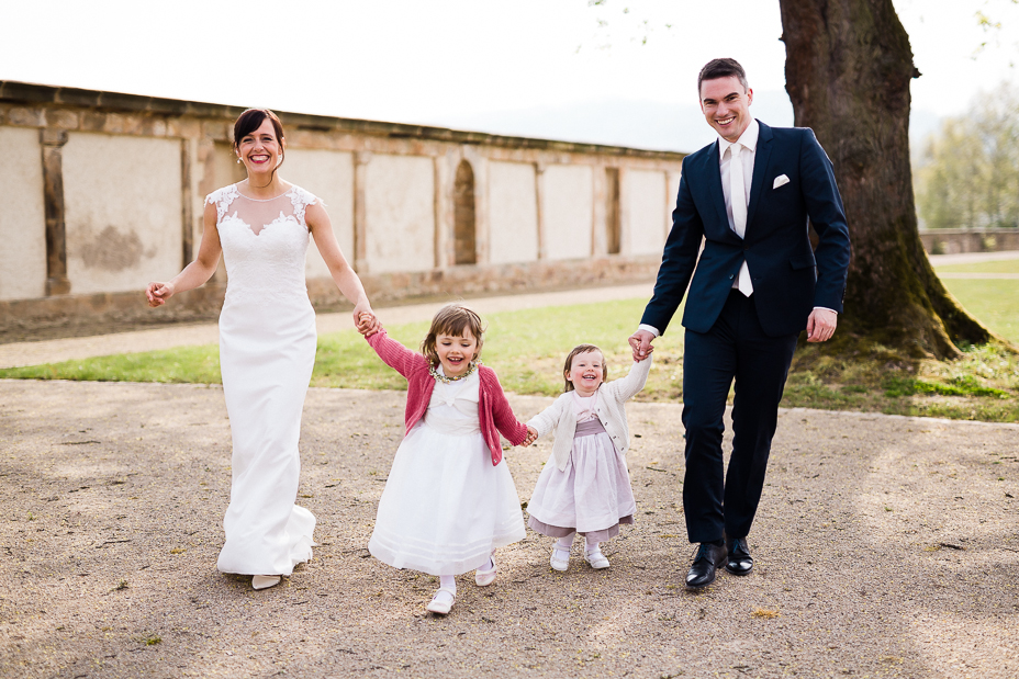 Hochzeit im Kloster Haydau Hochzeitsfotografie Kassel Morschen Hochzeitsfotograf Wedding Photographer Ganztagesreportage Blumenkinder