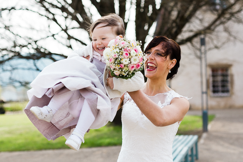 Hochzeit im Kloster Haydau Hochzeitsfotografie Kassel Morschen Hochzeitsfotograf Wedding Photographer Ganztagesreportage Blumenkinder