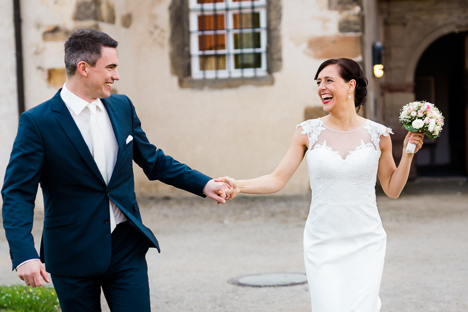 Hochzeit im Kloster Haydau Hochzeitsfotografie Kassel Morschen Hochzeitsfotograf Wedding Photographer Ganztagesreportage Blumenkinder