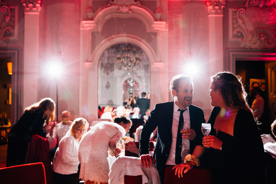 Babybauch Hochzeit auf Schloss Friedrichsstein Hochzeitsfotografie Kassel Bad Wildungen Hochzeitsfotograf Wedding Photographer Ganztagesreportage freie Trauung 