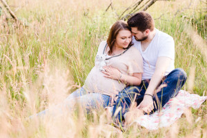 Babybauchshooting bei Sonnenuntergang in Kassel