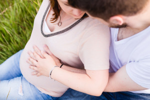 Babybauchshooting bei Sonnenuntergang in Kassel