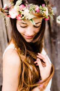 Hochzeitsfotograf Wedding Photography Hochzeitsreportage Kassel Frankfurt Würzburg Hannover Hamburg München Boho Blumenkranz