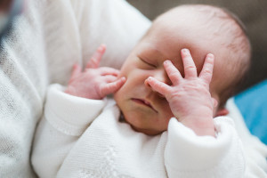Babyshooting Neugeborenenshooting Babyfotograf Homestory Kassel Lifestyle Babyhomestory bei Kassel