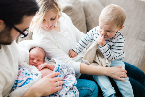 Babyshooting Neugeborenenshooting Babyfotograf Homestory Kassel Lifestyle Babyhomestory bei Kassel