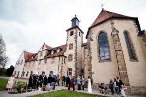 Hochzeit im Kloster Haydau Hochzeitsfotografie Kassel Morschen Hochzeitsfotograf Wedding Photographer Ganztagesreportage Blumenkinder