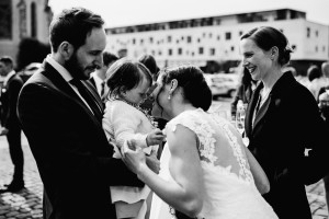 Hochzeit im Kloster Haydau Hochzeitsfotografie Kassel Morschen Hochzeitsfotograf Wedding Photographer Ganztagesreportage Blumenkinder