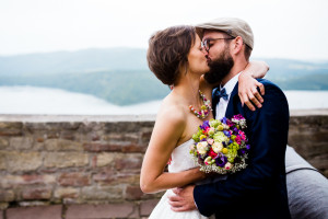 Heiraten bei jedem Wetter Standesamt Hochzeitsfotografie Kassel Waldeck Edersee StrandhausHochzeitsfotograf Wedding Photographer Ganztagesreportage