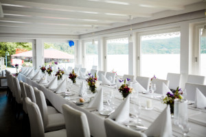 Heiraten bei jedem Wetter Standesamt Hochzeitsfotografie Kassel Waldeck Edersee StrandhausHochzeitsfotograf Wedding Photographer Ganztagesreportage