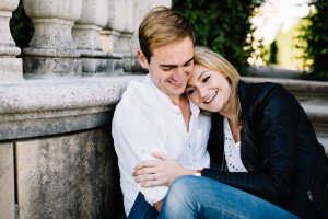 zu zweit in der Karlsaue Orangerie Paarshoot Engagementshooting Coupleshoot Verlobung Hochzeitsfotograf Kassel