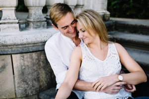 zu zweit in der Karlsaue Orangerie Paarshoot Engagementshooting Coupleshoot Verlobung Hochzeitsfotograf Kassel