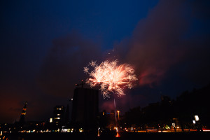 Hochzeit in Hamburgs Speicherstadt Hochzeitsreportage Hamburg Kaispeicher B Deck 10 Alster Hochzeitsfotograf Feuerwerk