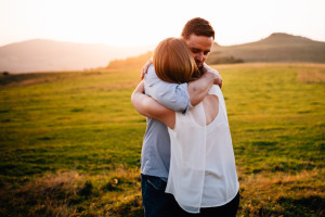 Engagementshoot Wenn Liebe grenzenlos scheint Sonnenuntergang Dörnberg Helfensteine Coupleshoot Inka Englisch Photography Kassel 2017 Paarshooting Verlobung Hochzeitsfotograf Kassel Wiesbaden Hochzeit Loveshoot Liebe Lifestyle