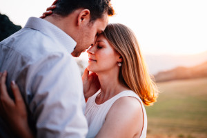 Engagementshoot Wenn Liebe grenzenlos scheint Sonnenuntergang Dörnberg Helfensteine Coupleshoot Inka Englisch Photography Kassel 2017 Paarshooting Verlobung Hochzeitsfotograf Kassel Wiesbaden Hochzeit Loveshoot Liebe Lifestyle