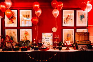Hochzeitsfotograf Kassel Hochzeitsreportage Storytelling Steampunk WeddingPhotographer Inka Englisch Photography Grischäfer Kaskadenwirtschaft Kassel Reise in eine andere Zeit Steampunk Hochzeit steampunk wedding zahnräder viktorianisch Liebe freie Trauung Friederike Delong Dampfmaschine Deko Meike Thienemann