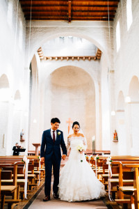 Basilika Schloss Johannisberg Trauung Hochzeitsfotograf Frankfurt Kassel Reportage Dokumentation Storytelling Inka Englisch Photography Burg Schwarzenstein Kassel Wedding Photographer Indonesischer Hochzeitszauber auf Burg Schwarzenstein