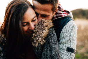 Zu dritt verliebt & verlobt Engagementshoot Sonnenuntergang Coupleshoot Inka Englisch Photography Kassel 2017 Paarshooting Verlobung Hochzeitsfotograf Kassel Wiesbaden Hochzeit Loveshoot Liebe Lifestyle