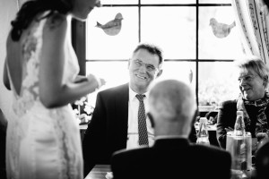 Hochzeitsfotograf Kassel Hochzeitsreportage Inka Englisch Photography Wedding Portrait Dokumentation GanztagsreportageStorytelling Bergpark Wilhelmshoehe Wilhelmshöhe Schloss Schlosshotel Thronsaal Herkules Terrassen Hochzeit im Bergpark Wilhelmshöhe in Kassel Ein Tag voller Geschichten First Look Braut Bräutigam