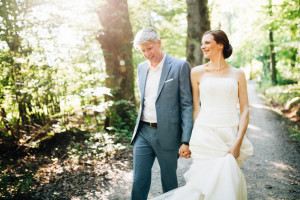 Maritime Hochzeit in der Traumkulisse Hoher Darsberg Hochzeitsfotograf-Kassel Frankfurt Wiesbaden Hoher Darsberg Inka Englisch Photography Hochzeitsreportage Storytelling Portraits Brautpaar Shooting