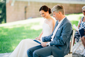 Maritime Hochzeit in der Traumkulisse Hoher Darsberg Hochzeitsfotograf-Kassel Frankfurt Wiesbaden Hoher Darsberg Inka Englisch Photography Hochzeitsreportage Storytelling Trauung unter freiem Himmel outdoor freie Trauung Pavillon Zelt