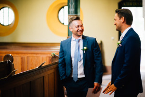Elegantes Glück im Staatsbad Bad Brückenau Hochzeitsfotograf Staatsbad Bad Brückenau Hochzeit Kassel Reportage Storytelling Inka Englisch Photography Kirche Trauung