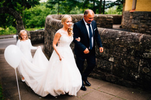 Elegantes Glück im Staatsbad Bad Brückenau Hochzeitsfotograf Staatsbad Bad Brückenau Hochzeit Kassel Reportage Storytelling Inka Englisch Photography Kirche