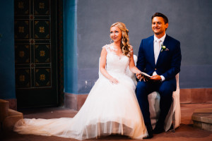 Elegantes Glück im Staatsbad Bad Brückenau Hochzeitsfotograf Staatsbad Bad Brückenau Hochzeit Kassel Reportage Storytelling Inka Englisch Photography Kirche