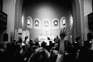 Elegantes Glück im Staatsbad Bad Brückenau Hochzeitsfotograf Staatsbad Bad Brückenau Hochzeit Kassel Reportage Storytelling Inka Englisch Photography Kirche
