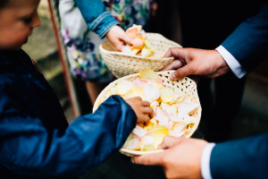 Elegantes Glück im Staatsbad Bad Brückenau Hochzeitsfotograf Staatsbad Bad Brückenau Hochzeit Kassel Reportage Storytelling Inka Englisch Photography Kirche