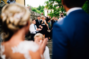 Elegantes Glück im Staatsbad Bad Brückenau Hochzeitsfotograf Staatsbad Bad Brückenau Hochzeit Kassel Reportage Storytelling Inka Englisch Photography Kirche