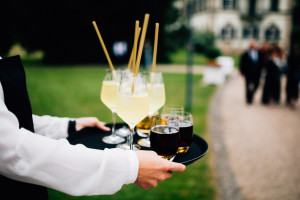 Elegantes Glück im Staatsbad Bad Brückenau Hochzeitsfotograf Staatsbad Bad Brückenau Hochzeit Kassel Reportage Storytelling Inka Englisch Photography Feier