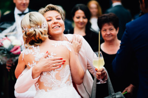 Elegantes Glück im Staatsbad Bad Brückenau Hochzeitsfotograf Staatsbad Bad Brückenau Hochzeit Kassel Reportage Storytelling Inka Englisch Photography Feier