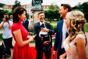 Elegantes Glück im Staatsbad Bad Brückenau Hochzeitsfotograf Staatsbad Bad Brückenau Hochzeit Kassel Reportage Storytelling Inka Englisch Photography Feier