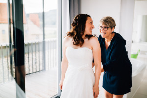 Freie Hochzeit im Kloster Haydau Hochzeitsfotografie Kassel Morschen Hochzeitsfotograf Wedding Photographer Ganztagesreportage freie Trauung Sora Getting Ready