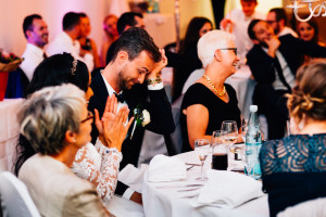 Von Norwegen nach Kassel, um zu heiraten Hochzeitsfotograf Kassel Bergpark WilhelmshöheOrangerie Inka Englisch Photography Hochzeitsreportage Aue Wedding Photographer Lifestyle Storytelling Schlosskapelle Herbst Portraits Brautpaar Orangerie Feier