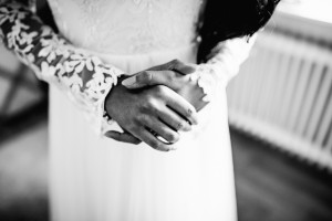 Von Norwegen nach Kassel, um zu heiraten Hochzeitsfotograf Kassel Orangerie Inka Englisch Photography Hochzeitsreportage Aue Wedding Photographer Lifestyle Storytelling Getting Ready
