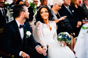 Von Norwegen nach Kassel, um zu heiraten Hochzeitsfotograf Kassel Bergpark WilhelmshöheOrangerie Inka Englisch Photography Hochzeitsreportage Aue Wedding Photographer Lifestyle Storytelling Schlosskapelle Zeremonie Trauung