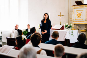Von Norwegen nach Kassel, um zu heiraten Hochzeitsfotograf Kassel Bergpark WilhelmshöheOrangerie Inka Englisch Photography Hochzeitsreportage Aue Wedding Photographer Lifestyle Storytelling Schlosskapelle Zeremonie Trauung