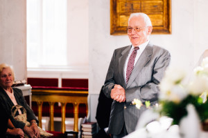 Von Norwegen nach Kassel, um zu heiraten Hochzeitsfotograf Kassel Bergpark WilhelmshöheOrangerie Inka Englisch Photography Hochzeitsreportage Aue Wedding Photographer Lifestyle Storytelling Schlosskapelle Zeremonie Trauung