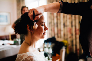 Babybauch Hochzeit auf Schloss Friedrichsstein Hochzeitsfotografie Kassel Bad Wildungen Hochzeitsfotograf Wedding Photographer Ganztagesreportage freie Trauung Getting Ready