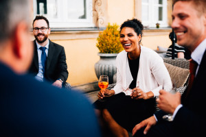 Babybauch Hochzeit auf Schloss Friedrichsstein Hochzeitsfotografie Kassel Bad Wildungen Hochzeitsfotograf Wedding Photographer Ganztagesreportage freie Trauung