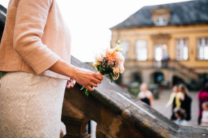 Babybauch Hochzeit auf Schloss Friedrichsstein Hochzeitsfotografie Kassel Bad Wildungen Hochzeitsfotograf Wedding Photographer Ganztagesreportage freie Trauung