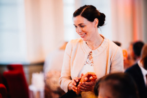 Babybauch Hochzeit auf Schloss Friedrichsstein Hochzeitsfotografie Kassel Bad Wildungen Hochzeitsfotograf Wedding Photographer Ganztagesreportage freie Trauung
