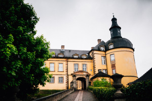 Babybauch Hochzeit auf Schloss Friedrichsstein Hochzeitsfotografie Kassel Bad Wildungen Hochzeitsfotograf Wedding Photographer Ganztagesreportage freie Trauung