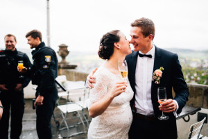 Babybauch Hochzeit auf Schloss Friedrichsstein Hochzeitsfotografie Kassel Bad Wildungen Hochzeitsfotograf Wedding Photographer Ganztagesreportage freie Trauung
