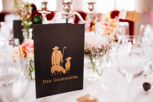 Babybauch Hochzeit auf Schloss Friedrichsstein Hochzeitsfotografie Kassel Bad Wildungen Hochzeitsfotograf Wedding Photographer Ganztagesreportage freie Trauung