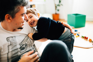 Familienhomestory zu viert Babyfotograf Kassel Babyshooting Kinder Shooting Homestory Fotograf Kassel Hann. Münden Göttingen Familienshooting zuhause Reportage Dokumentation Inka Englisch Photography
