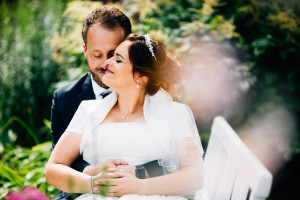 Sommerliche Hochzeit im Bergpark Wilhelmshöhe Fotograf Schlosshotel Schlosskapelle Hochzeitsfotografie Kassel Hochzeitsfotograf Wedding Photographer Ganztagesreportage Getting Ready First Look
